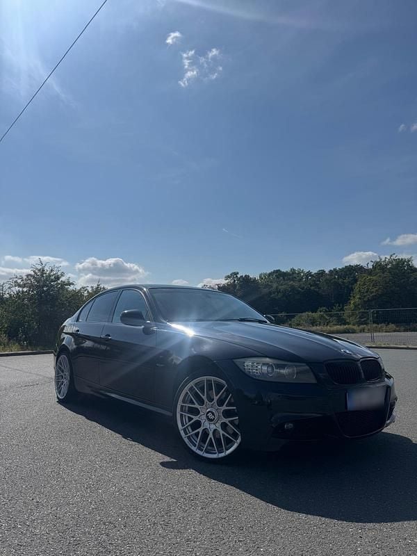 Second-hand BMW 325 197 CP (144 kW) 2010 Negru Berlinǎ
