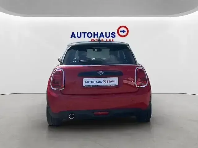 Gebraucht Mini Cooper 136 PS (100 kW) 2019 Rot Kleinwagen