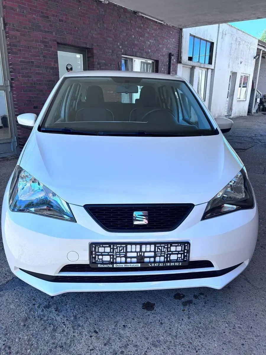 Gebraucht Seat Mii Chic 60 PS (44 kW) 2015 Weiß Kleinwagen
