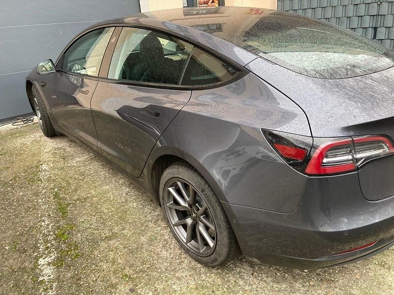 Gebraucht Tesla Model 3 Standard Range Plus 239 kW (325 PS) 2021 Grau Limousine