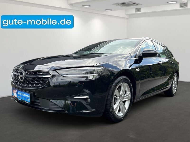 Schwarz onyx schwarz Gebraucht 2021 Opel Insignia Kombi | 24.990 € (Teuer) - Bild 1/4