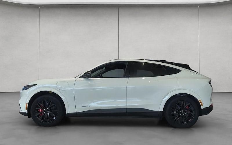 Neu Ford Mustang Mach-E Premium 202 kW (276 PS) 2025 Weiß SUV