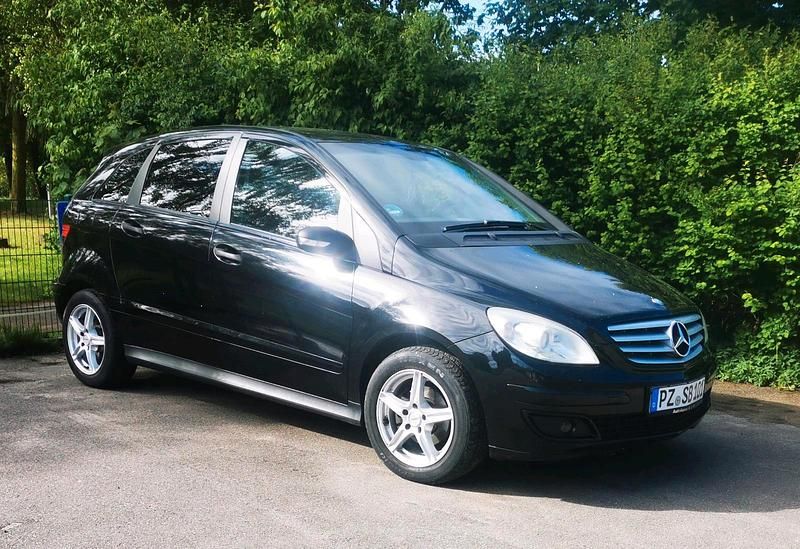 Schwarz Gebraucht 2007 Mercedes B150 Van / Kleinbus | 1.200 € (Superpreis) - Bild 1/4
