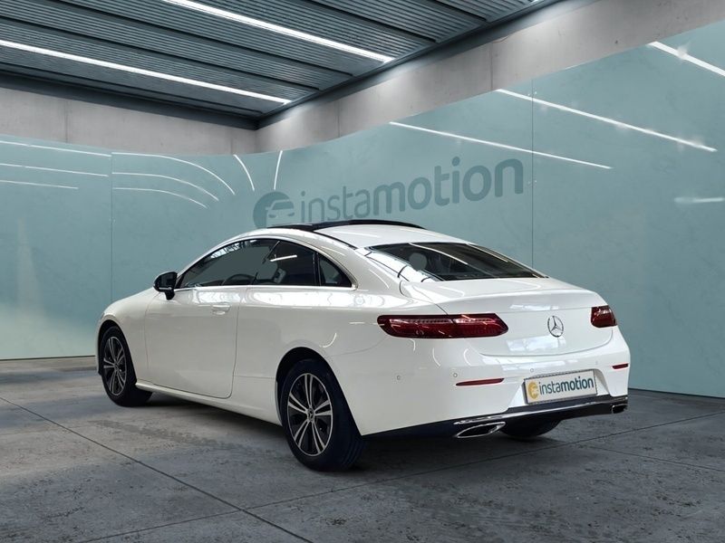 Gebraucht Mercedes E220 Avantgarde 194 PS (142 kW) 2021 Weiß Coupé