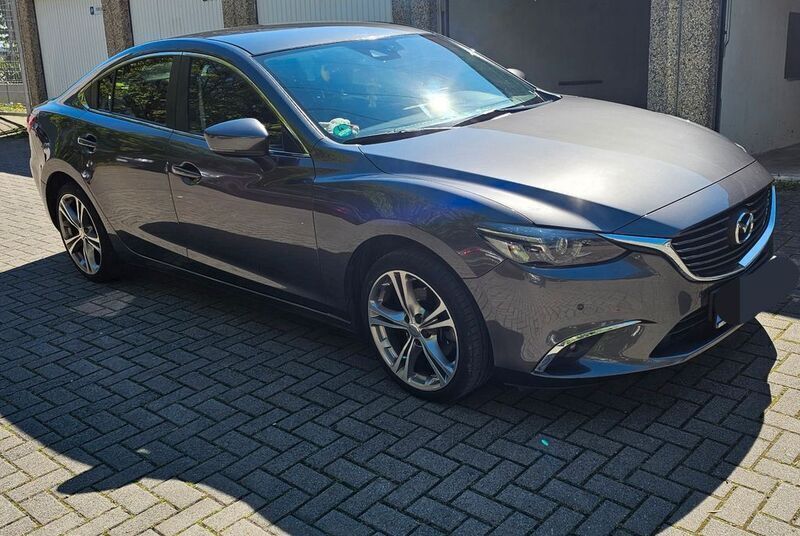 Grau Gebraucht 2017 Mazda 6 Exclusive-Line Limousine | 16.800 € (Fairer Preis) - Bild 1/4
