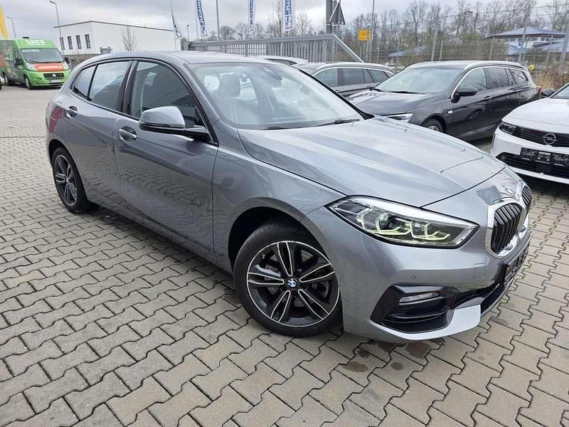 Gebraucht BMW 120 Sport Line 178 PS (130 kW) 2022 Skyscraper grau Kleinwagen