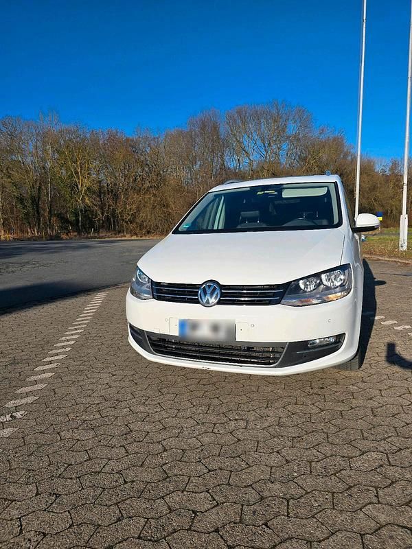 Gebraucht VW Sharan 150 PS (110 kW) 2017 Weiß Van / Kleinbus