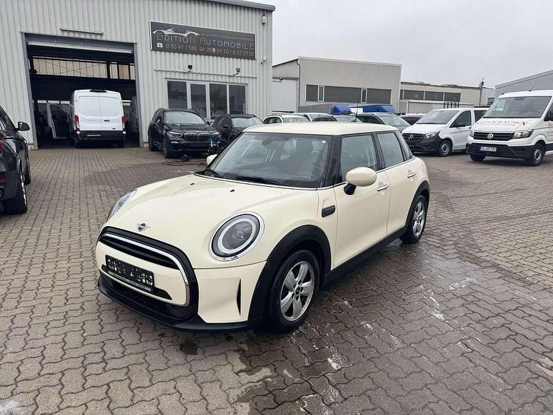 Weiß Gebraucht 2021 Mini ONE Classic Kleinwagen | 11.900 € (Fairer Preis) - Bild 1/4