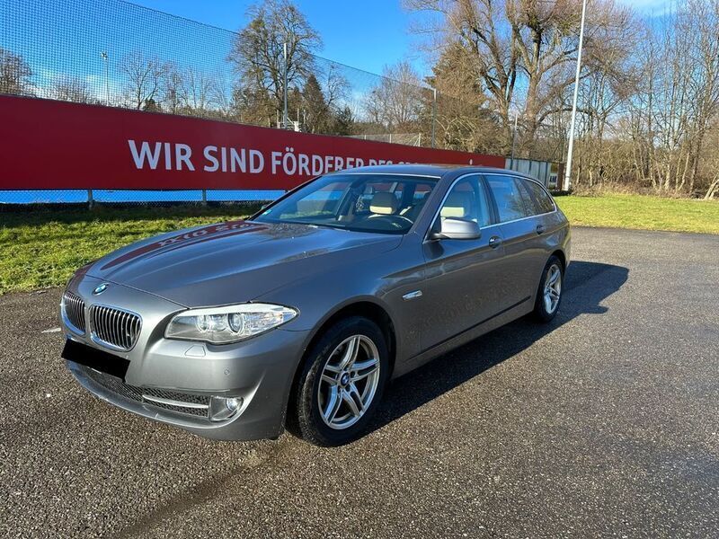 Grau Gebraucht 2012 BMW 520 Kombi | 12.000 € (Fairer Preis) - Bild 1/4