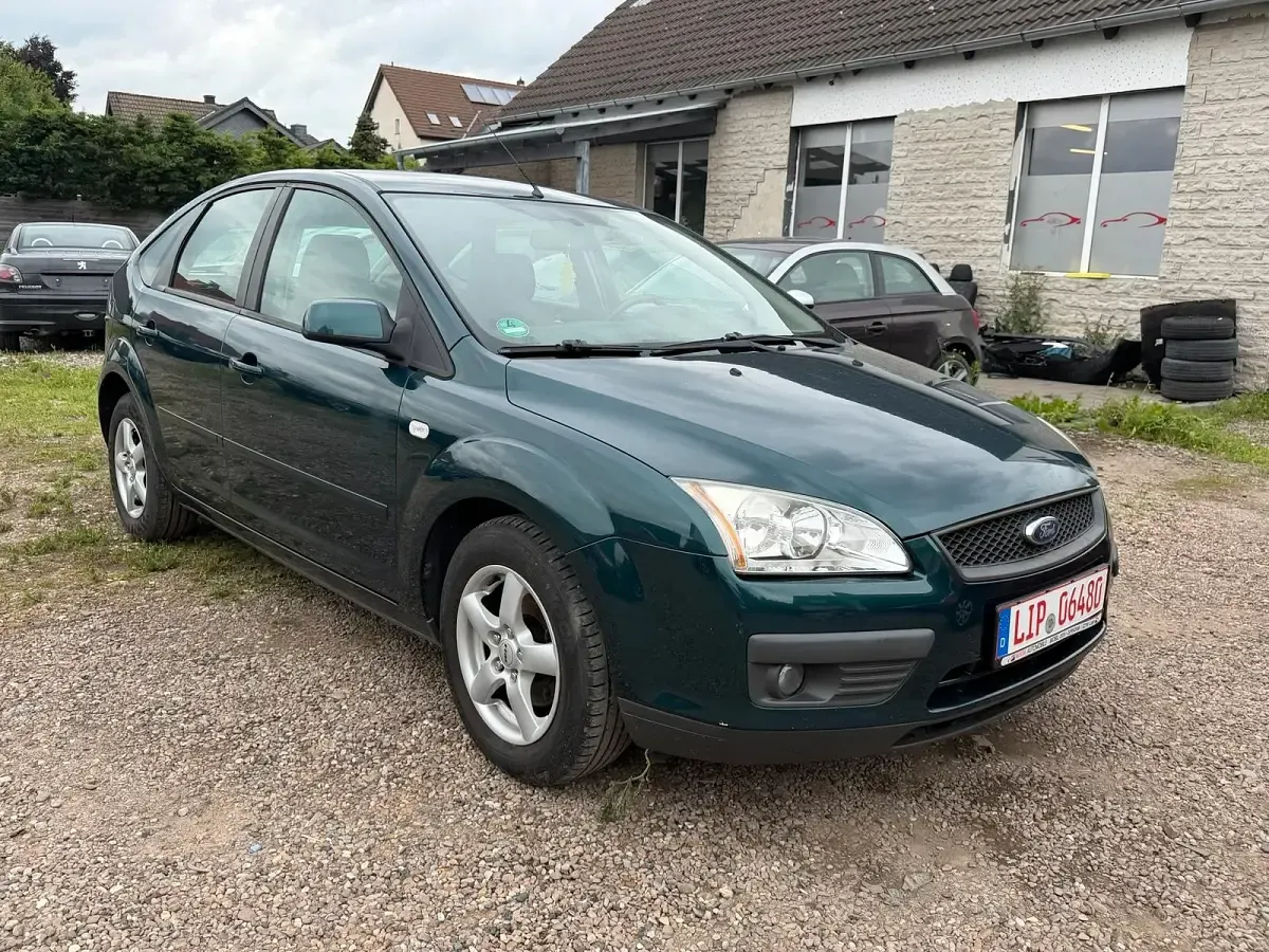 Gebraucht Ford Focus 101 PS (74 kW) 2008 Grün Limousine