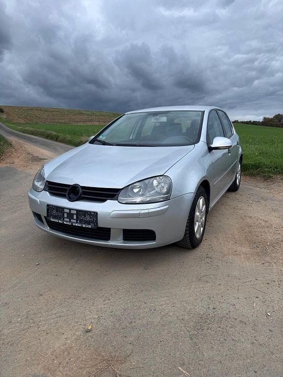 Silber Gebraucht 2004 VW Golf IV Comfortline Limousine | 999 € (Superpreis) - Bild 1/4