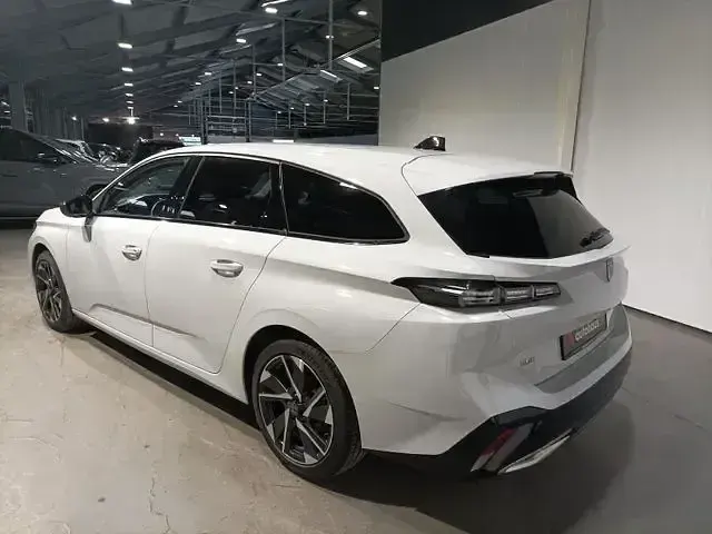 Gebraucht Peugeot 308 Allure 131 PS (96 kW) 2024 Weiß Kombi