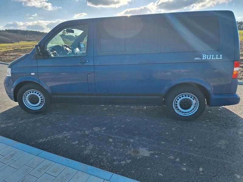 Gebraucht VW T5 131 PS (96 kW) 2008 Blau Van