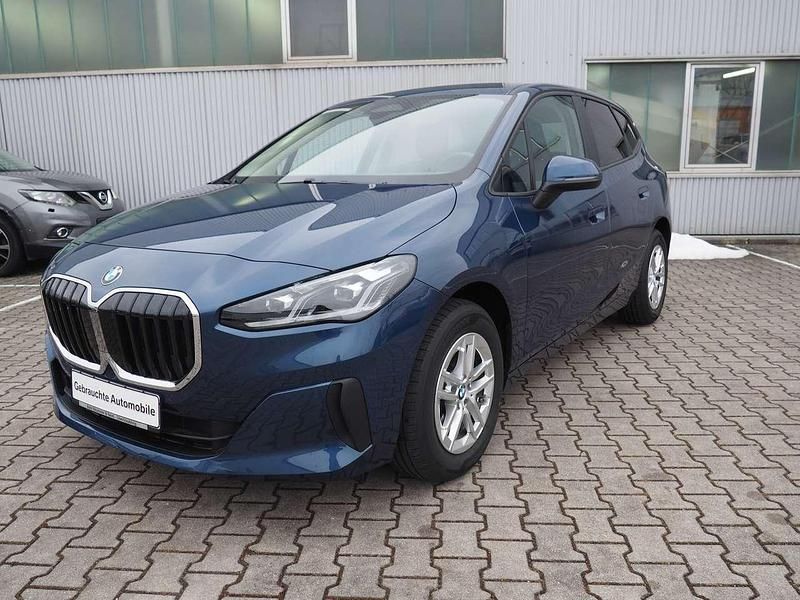 Gebraucht BMW 218 150 PS (110 kW) 2023 Phytonicblau metallic Kombi