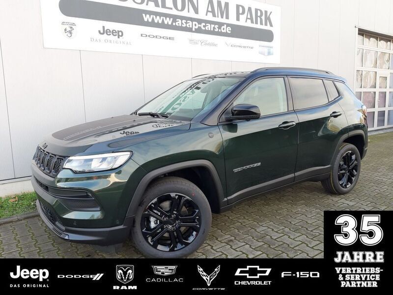 Grün Neu 2025 Jeep Compass North SUV | 37.890 € (Guter Preis) - Bild 1/4