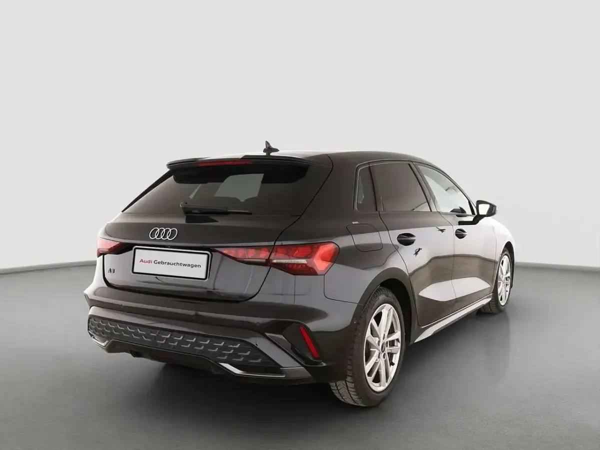 Gebraucht Audi A3 S-Line 150 PS (110 kW) 2025 Mythosschwarz metallic Limousine