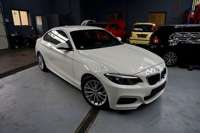 Weiß Gebraucht 2018 BMW 218 M Sport Coupé | 17.700 € (Fairer Preis) - Bild 1/4