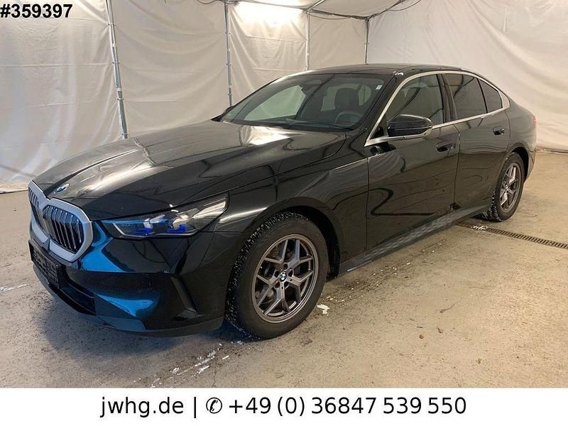 Gebraucht BMW 520 Sport Line 197 PS (144 kW) 2024 Schwarz Limousine