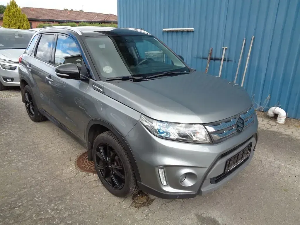 Gebraucht Suzuki Vitara Comfort+ 120 PS (88 kW) 2017 Grau SUV