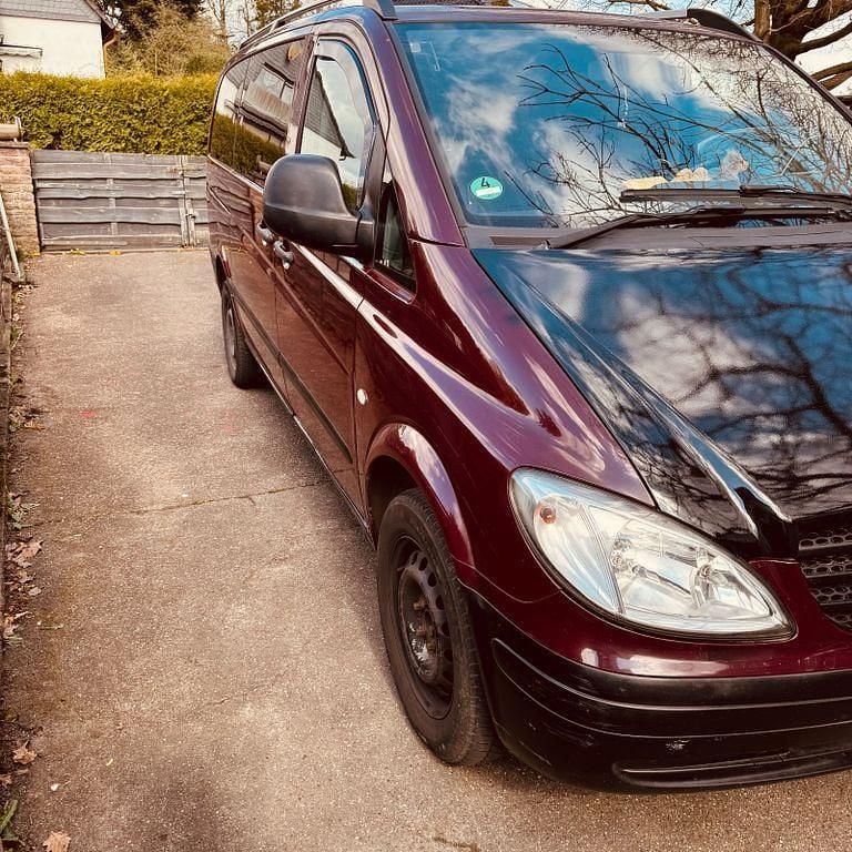 Rot Gebraucht 2006 Mercedes Vito Van / Kleinbus | 5.000 € (Fairer Preis) - Bild 1/4