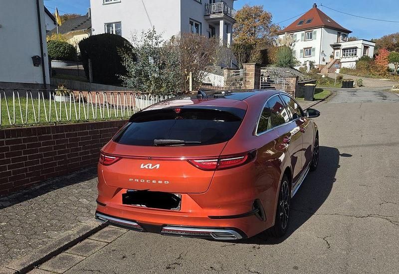 Orange Gebraucht 2022 Kia ProCeed GT-Line Kleinwagen | 19.000 € (Guter Preis) - Bild 1/4