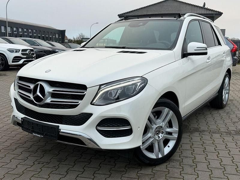 Weiß Gebraucht 2017 Mercedes GLE250 AMG line SUV | 32.725 € (Guter Preis) - Bild 1/4