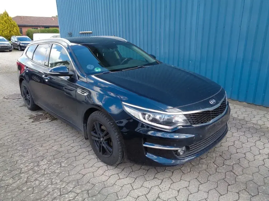 Gebraucht Kia Optima 141 PS (103 kW) 2016 Blau Kombi