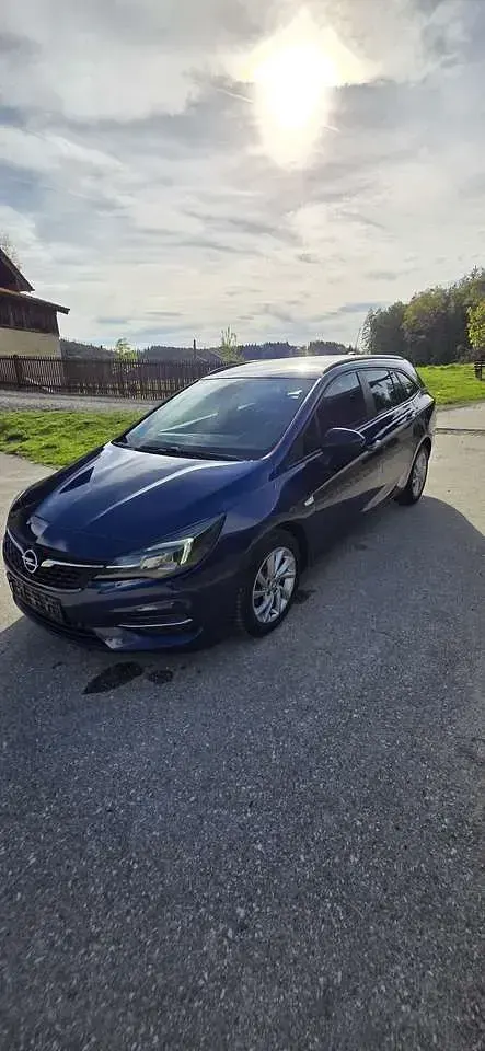 Używany Opel Astra Design & Tech 122 KM (89 kW) 2021 Niebieski Kombi