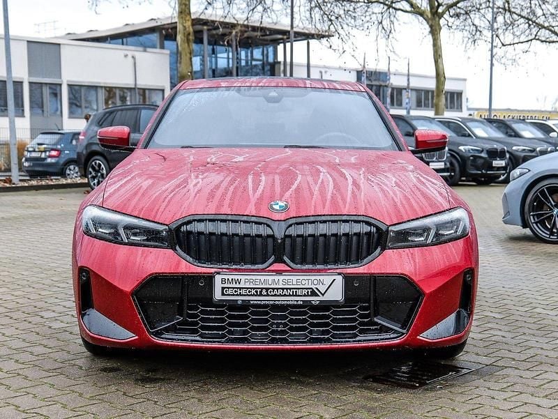 Gebraucht BMW 330 Performance 286 PS (210 kW) 2025 Fire red Limousine