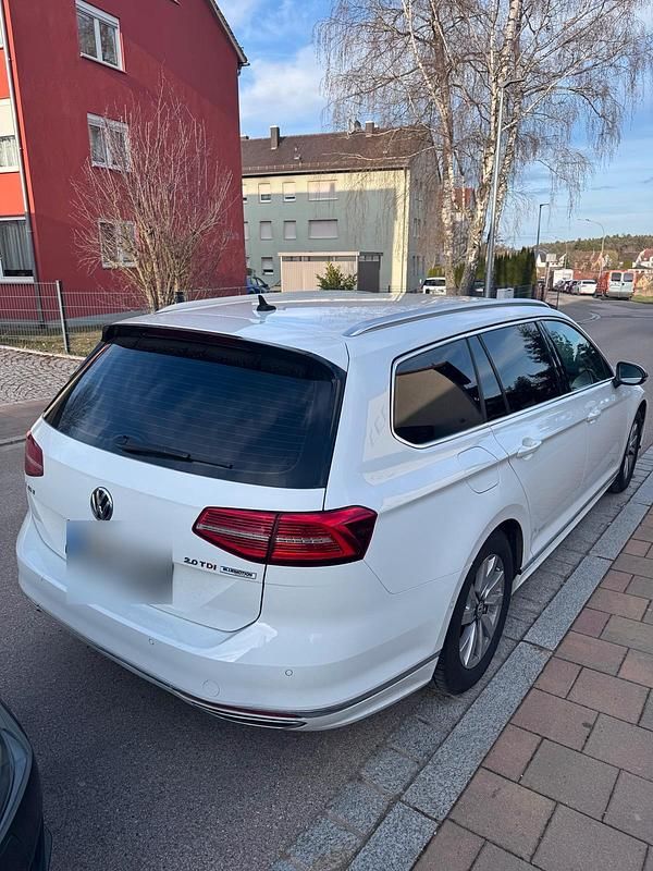 Gebraucht VW Passat R-line 190 PS (139 kW) 2016 Weiß Kombi