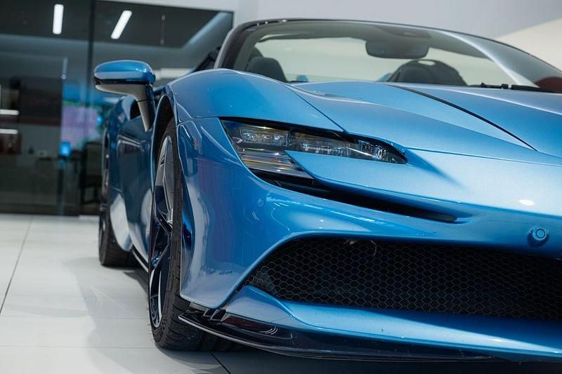 Gebraucht Ferrari SF90 999 PS (734 kW) 2023 Blau Cabrio