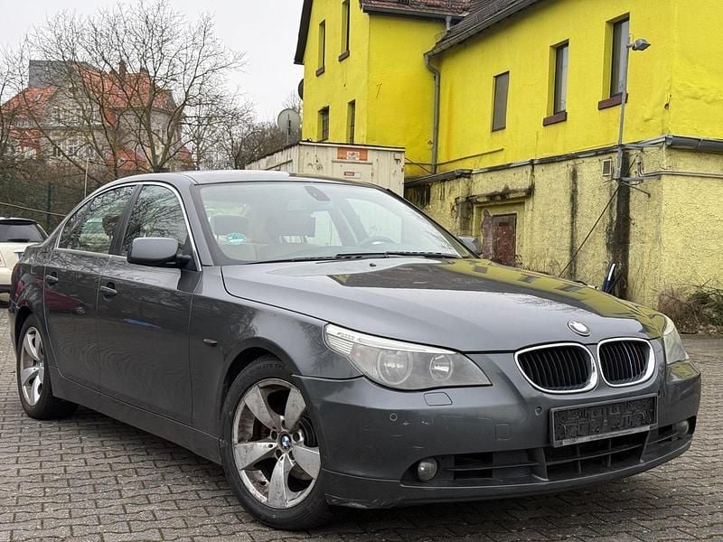 Gebraucht BMW 525 218 PS (160 kW) 2005 Grau Limousine