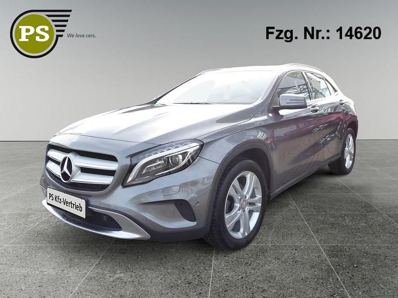 Grau Gebraucht 2014 Mercedes GLA220 Urban SUV | 17.980 € (Fairer Preis) - Bild 1/4