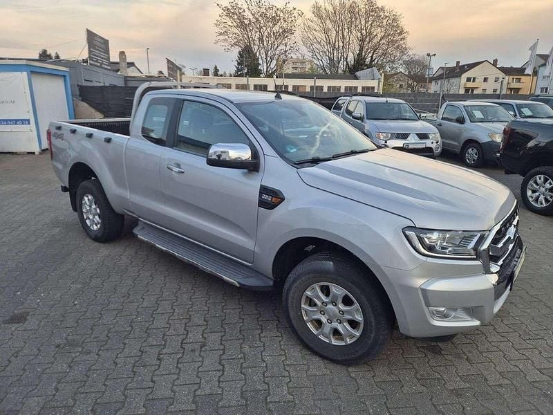 Gebraucht Ford Ranger XLT 160 PS (117 kW) 2017 Polarsilber metallic Pickup