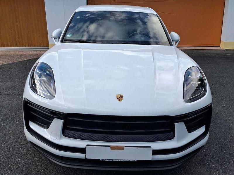 Weiß Gebraucht 2022 Porsche Macan SUV | 53.500 € (Superpreis) - Bild 1/4