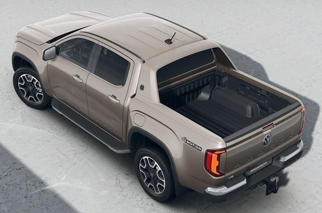 Bright beige metallic bright beige metallic bright beige metallic Neu 2025 VW Amarok Aventura Abholung | 55.695 € - Bild 1/3