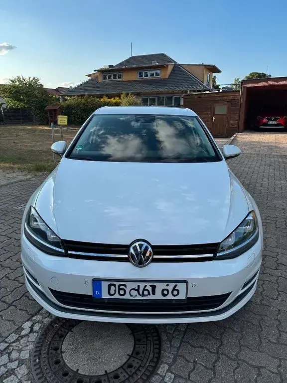 Gebraucht VW Golf VII Edition 150 PS (110 kW) 2015 Weiß Limousine