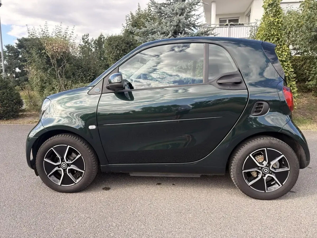 Gebraucht Smart ForTwo Coupé 60 kW (82 PS) 2020 Grün Kleinwagen