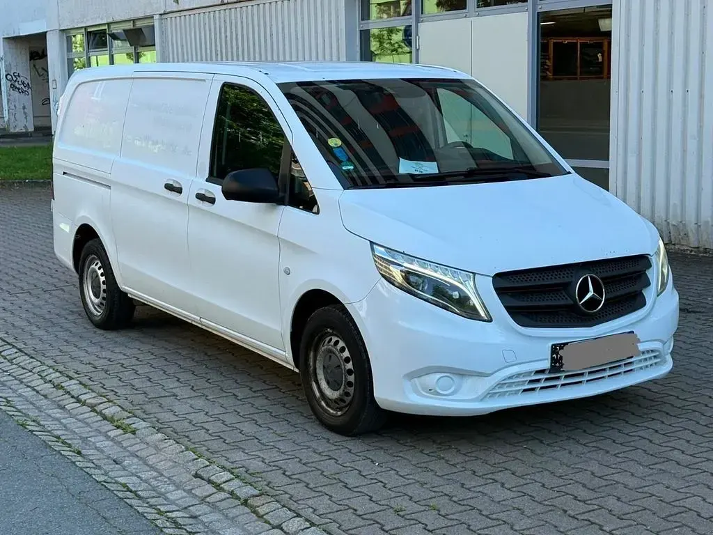 Gebraucht Mercedes Vito 163 PS (119 kW) 2016 Weiß Van