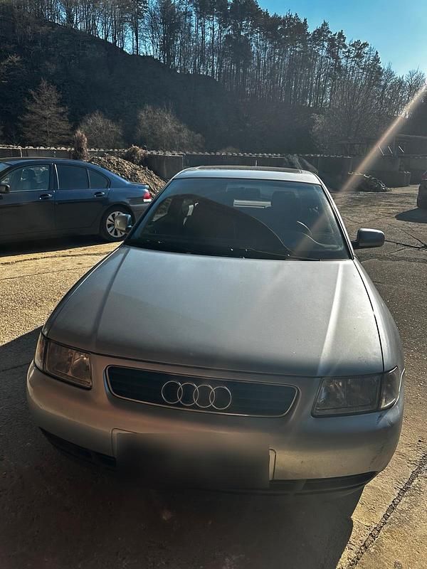 Gebraucht Audi A3 125 PS (91 kW) 1997 Silber Kleinwagen