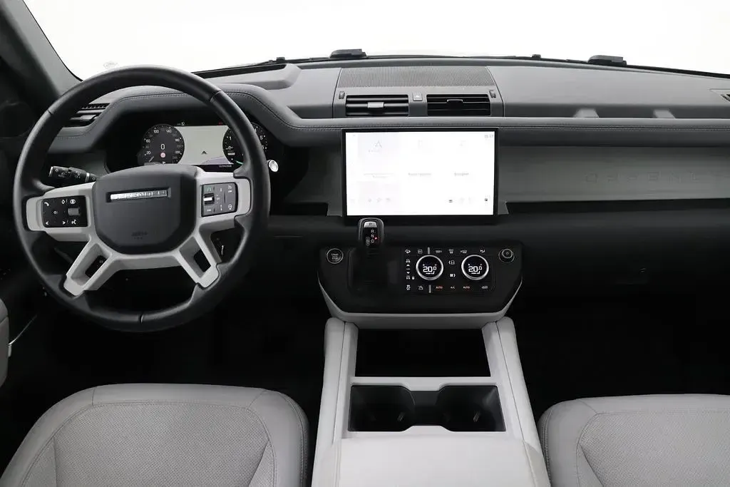 Gebraucht Land Rover Defender SE Dynamic 224 PS (164 kW) 2024 Grau SUV