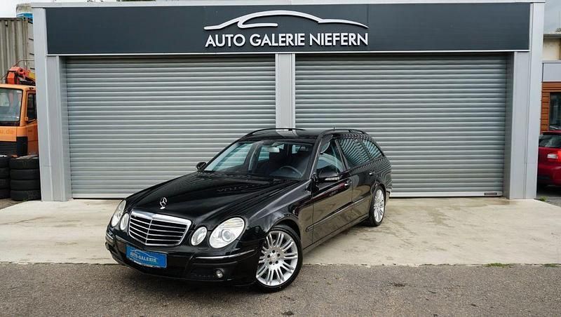 Schwarz Gebraucht 2008 Mercedes E220 Avantgarde Kombi | 5.470 € (Fairer Preis) - Bild 1/4