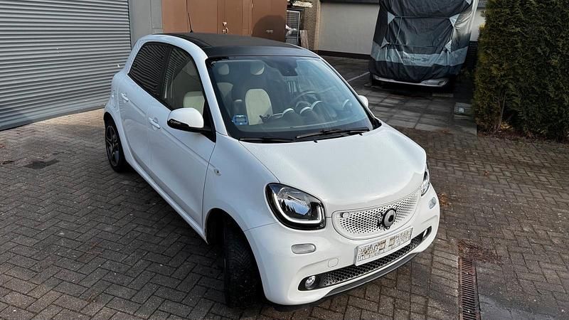 Gebraucht Smart ForFour Passion 66 PS (48 kW) 2017 Weiß Kleinwagen