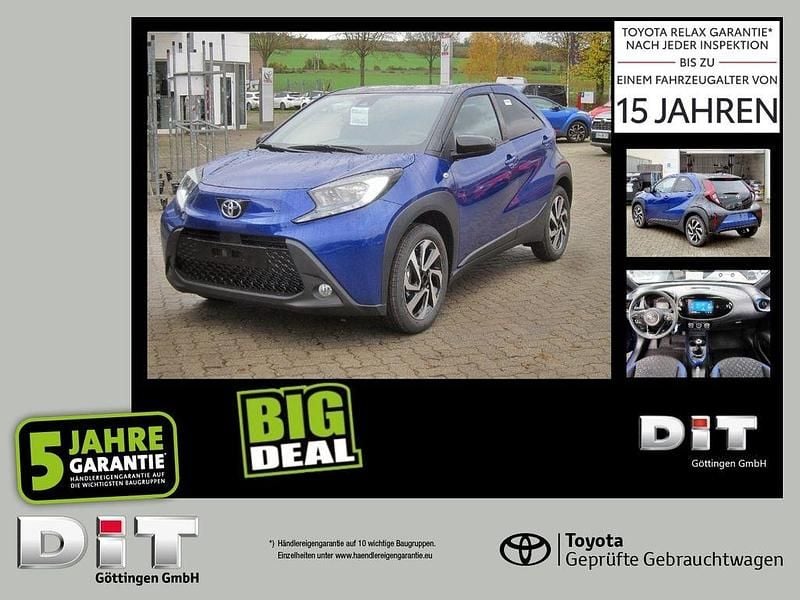 Juniper blue (8y8)/ black mica Neu 2025 Toyota Aygo X SUV | 16.490 € (Guter Preis) - Bild 1/4
