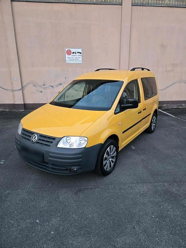 Second-hand VW Caddy 105 CP (77 kW) 2006 Galben Monovolum