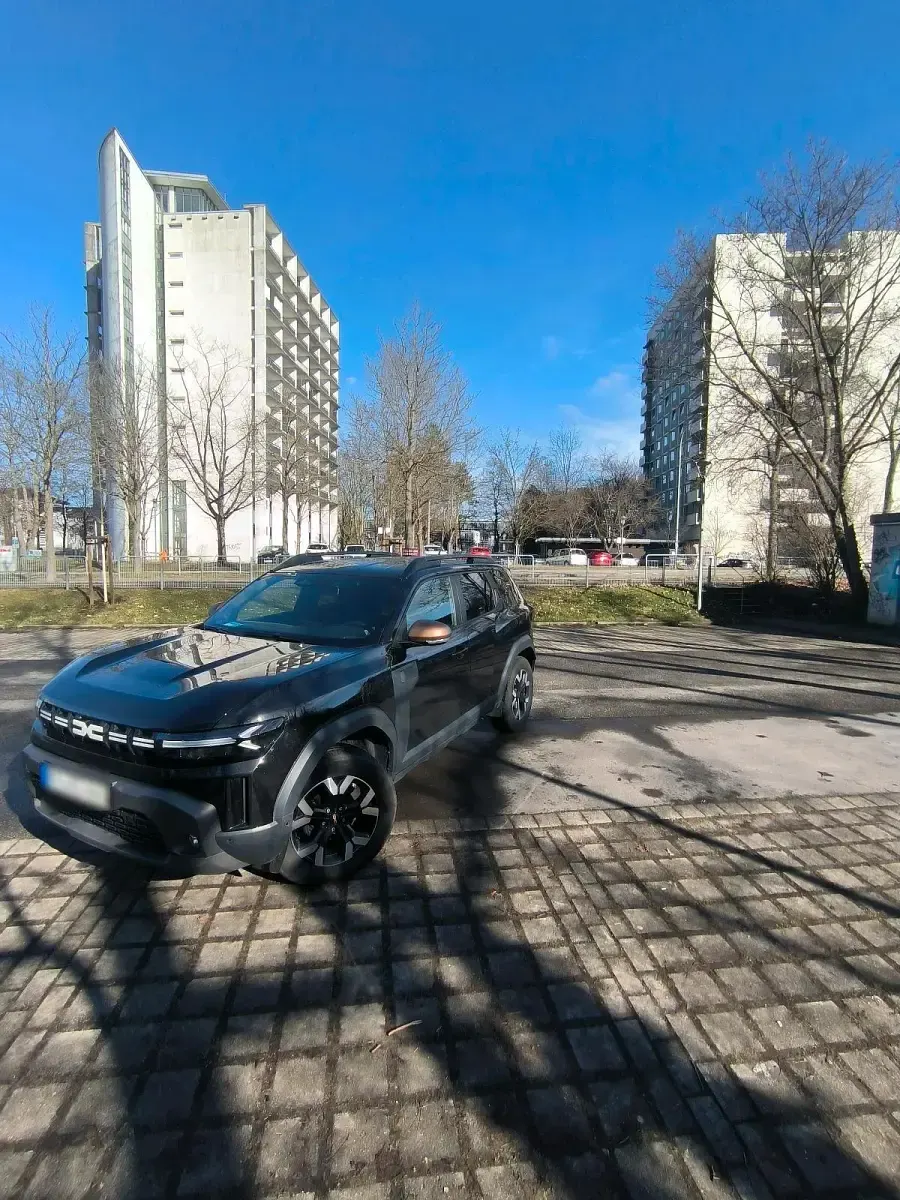 Używany Dacia Duster 130 KM (95 kW) 2025 Czarny SUV