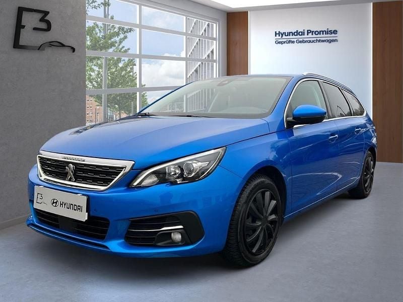 Blau Gebraucht 2020 Peugeot 308 SW Allure Kombi | 11.990 € (Guter Preis) - Bild 1/4
