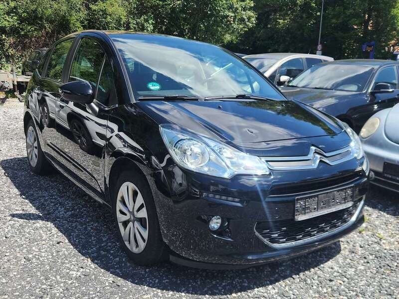 Lackierung schwarz nera perla Gebraucht 2015 Citroën C3 SELECTION Kleinwagen | 3.000 € (Guter Preis) - Bild 1/4