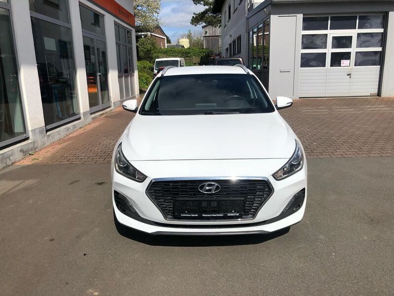 Gebraucht Hyundai i30 140 PS (102 kW) 2019 Weiß Kombi