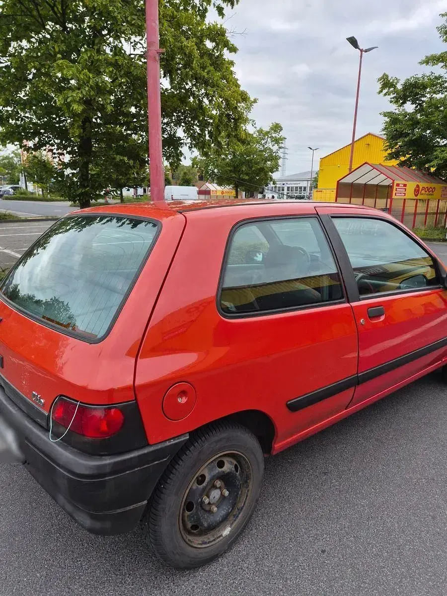 Gebraucht Renault Clio 54 PS (39 kW) 1995 Rot Kleinwagen